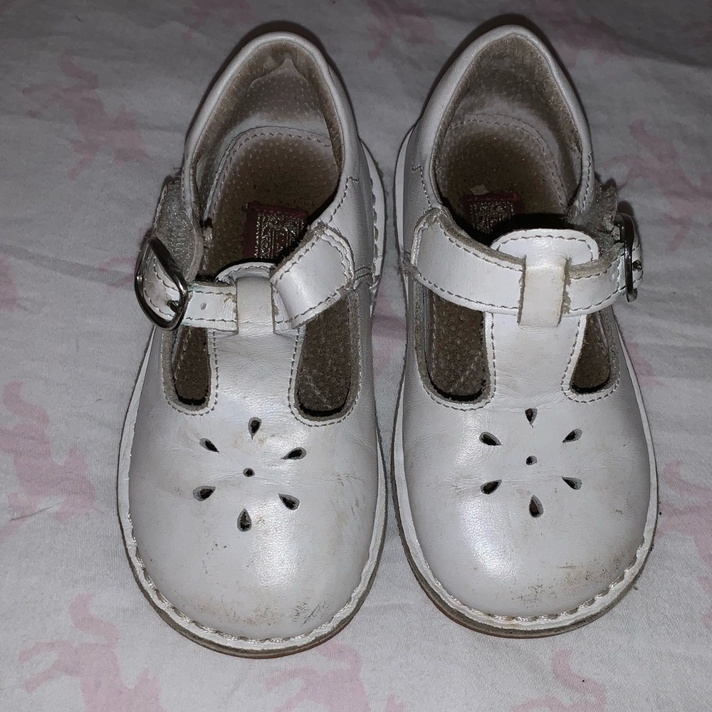 White tstrap Mary janes size 7 toddler